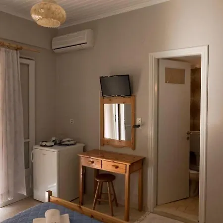 Christinas Guest house Nikiana